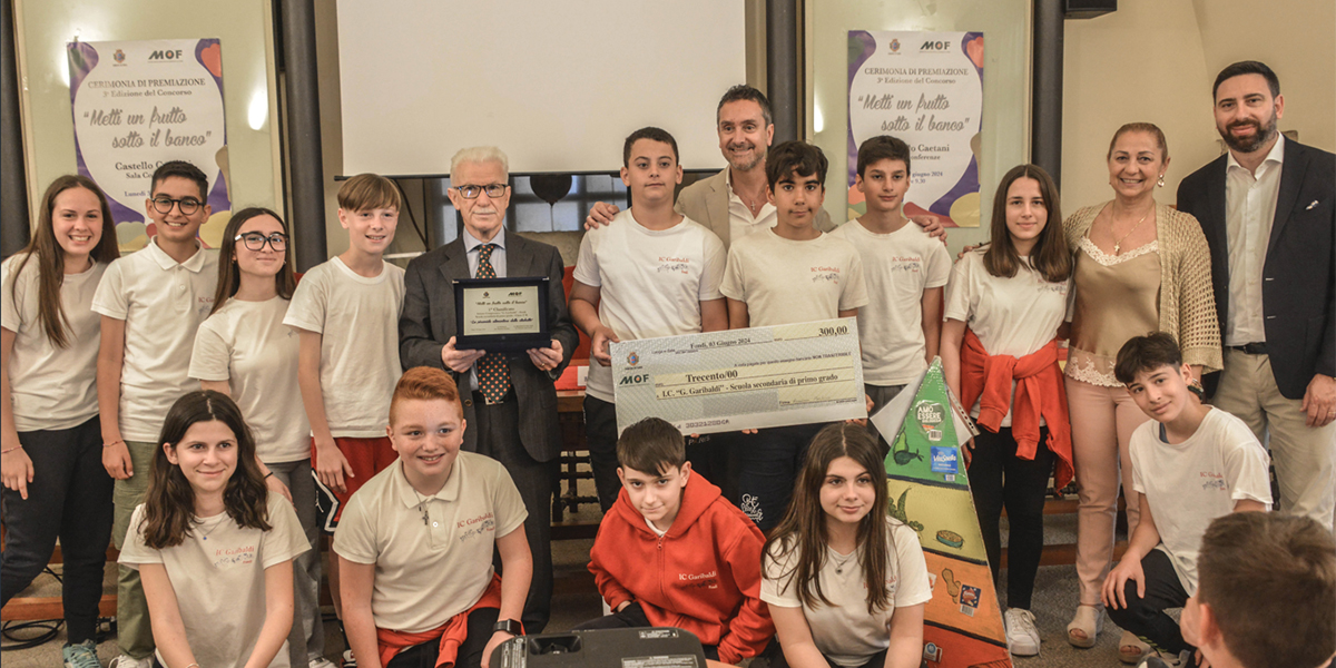 Torna il concorso: “Metti un frutto sotto il banco”